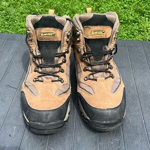 Men’s hiking boots